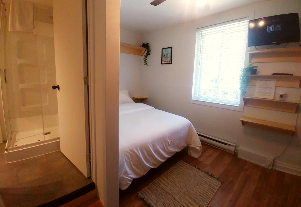 Auberge De La Rive De Charlevoix - Auberge De Jeunesse Familiale Pour Voyageurs De Tous Ages Saint-Joseph-de-la-Rive المظهر الخارجي الصورة