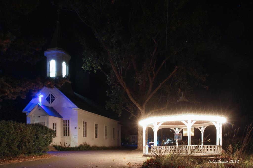 Auberge De La Rive De Charlevoix - Auberge De Jeunesse Familiale Pour Voyageurs De Tous Ages Saint-Joseph-de-la-Rive المظهر الخارجي الصورة