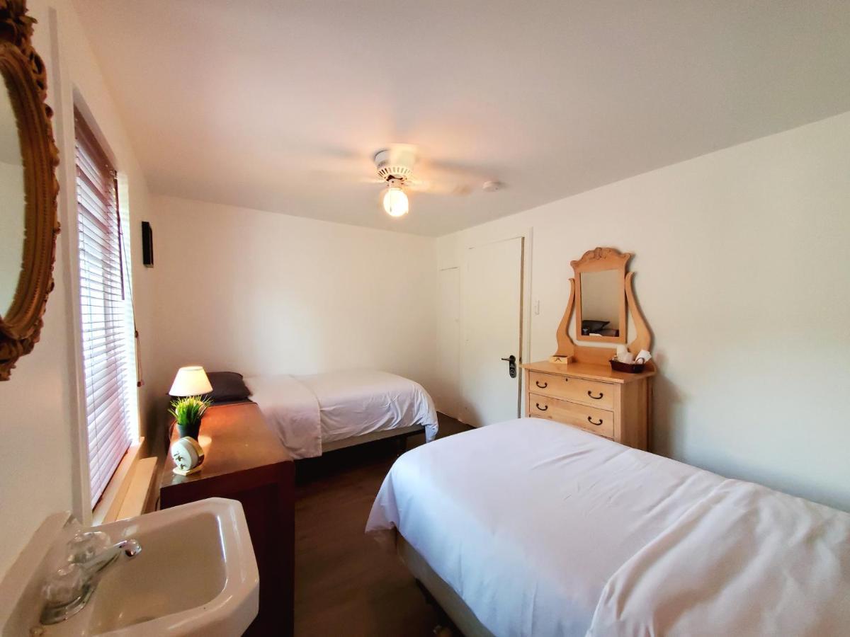 Auberge De La Rive De Charlevoix - Auberge De Jeunesse Familiale Pour Voyageurs De Tous Ages Saint-Joseph-de-la-Rive المظهر الخارجي الصورة